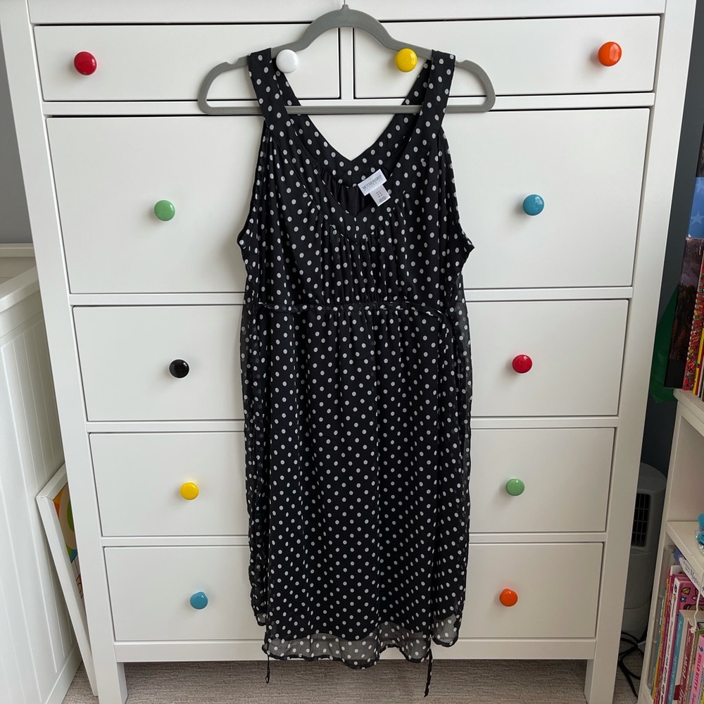 Polka dot maternity dress